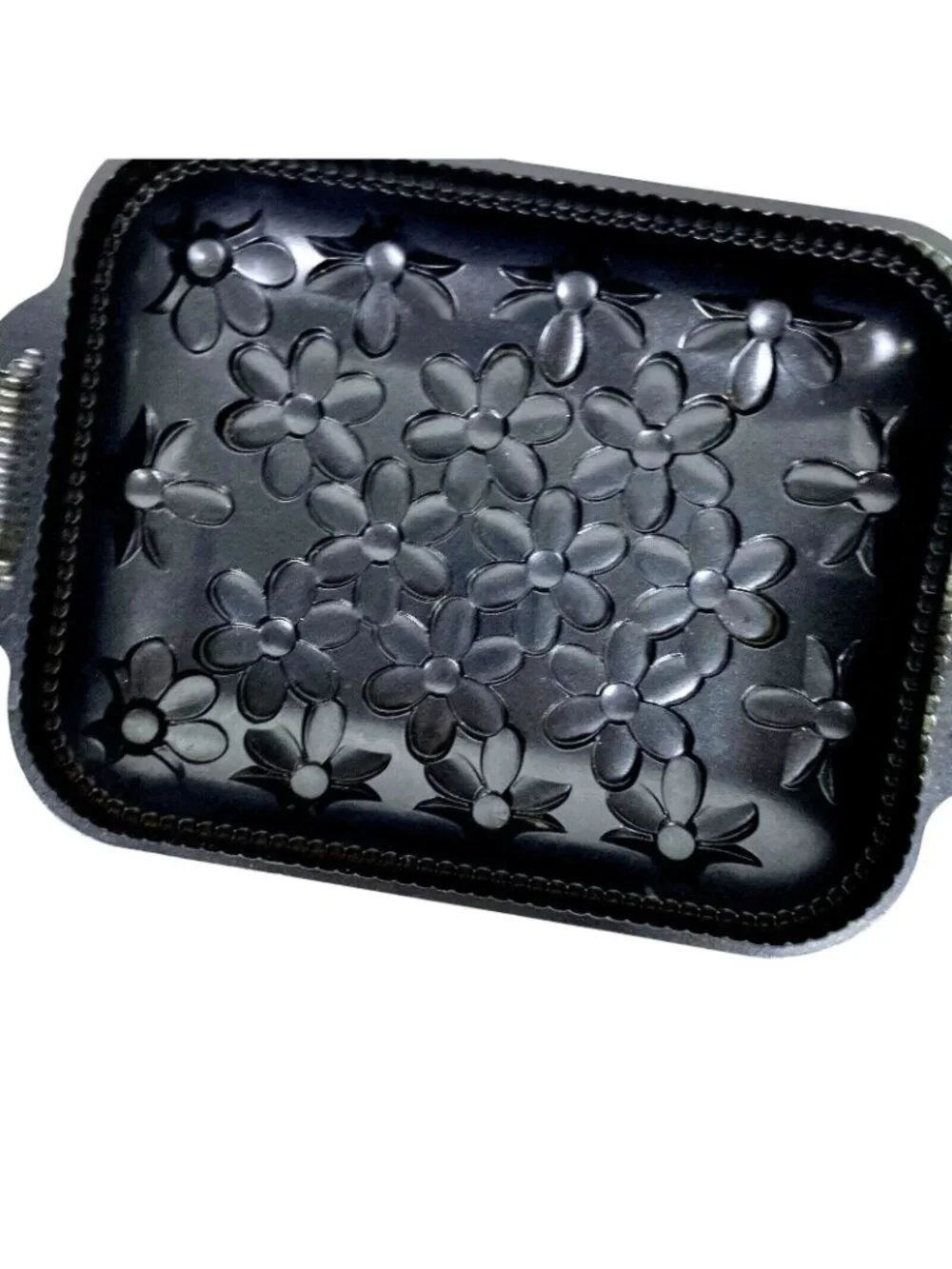 Nordic Ware Cake Pan Spring Daisy 10 Cups
